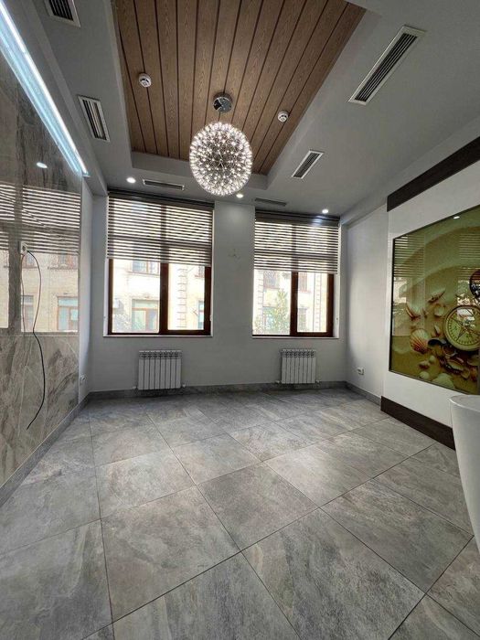 Помещения в отдельно стоящем здании на улица Паркентская 330 м²!