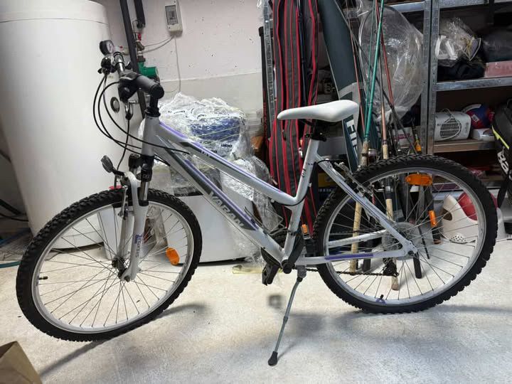 Дамски велосипед