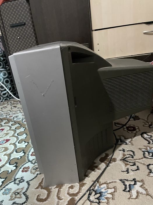 Продается стары телевизор