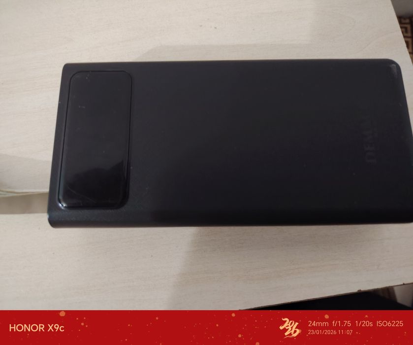 Powerbank holati yangi