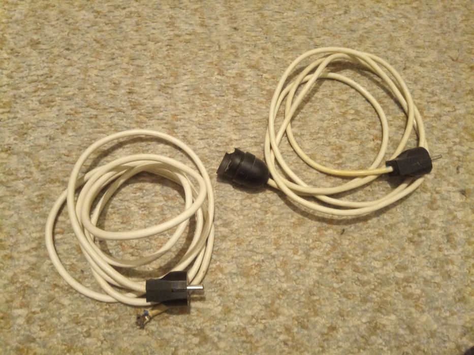 Кабел с щепсел два броя