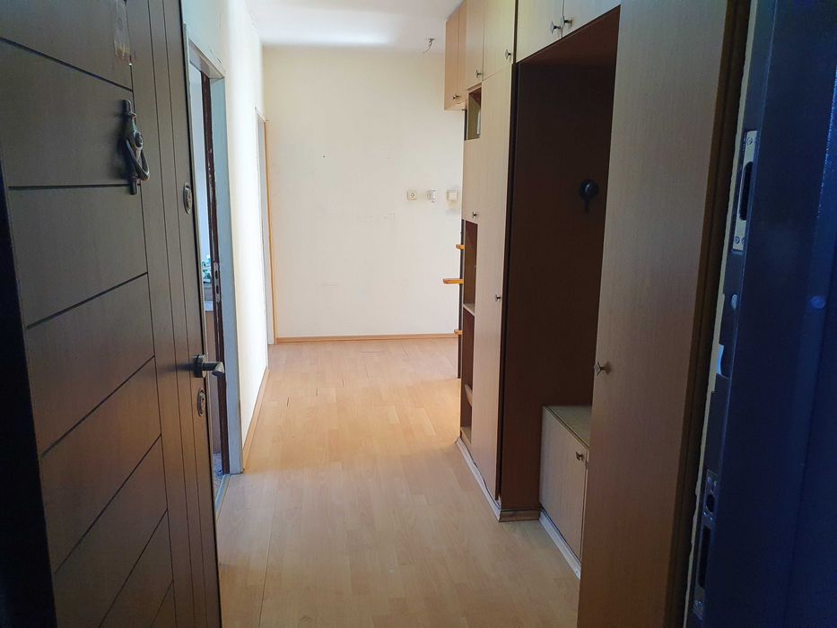 4ст+б,монолит,100 кв.м.,ет.3,център