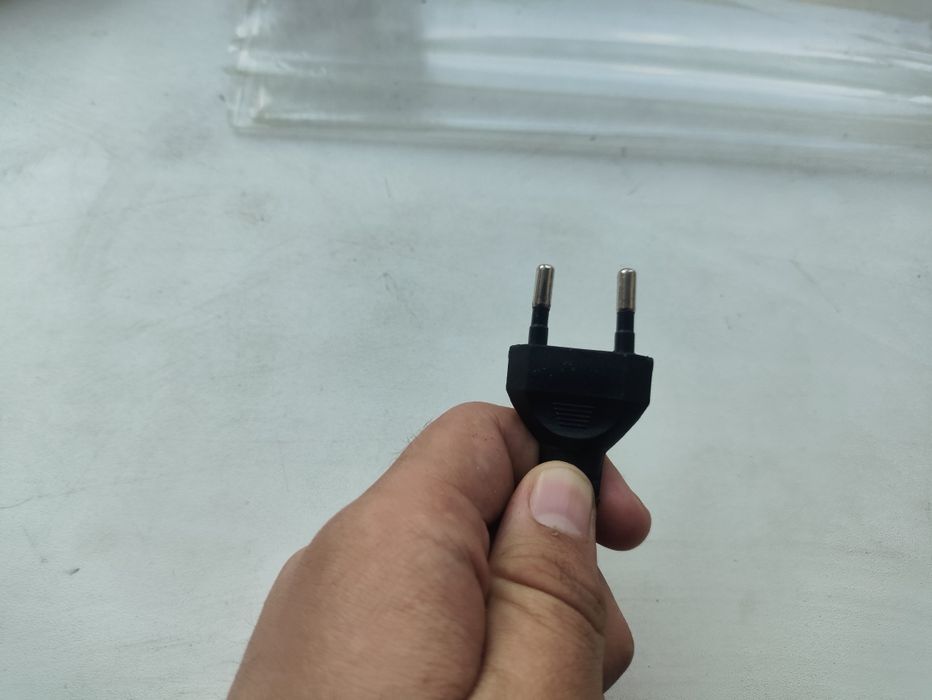 Продам зарядку для гироскутера