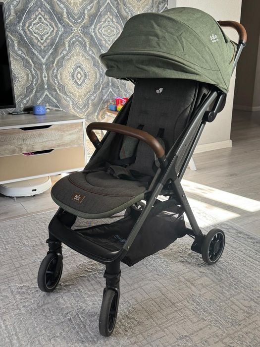 Продам коляску Joie Parcel