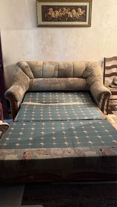 Продам удобный диван недорого