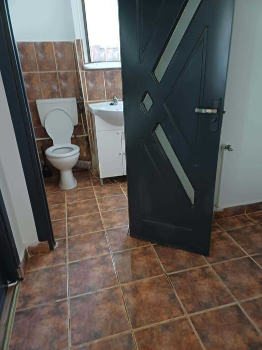 Inchiriez apartament