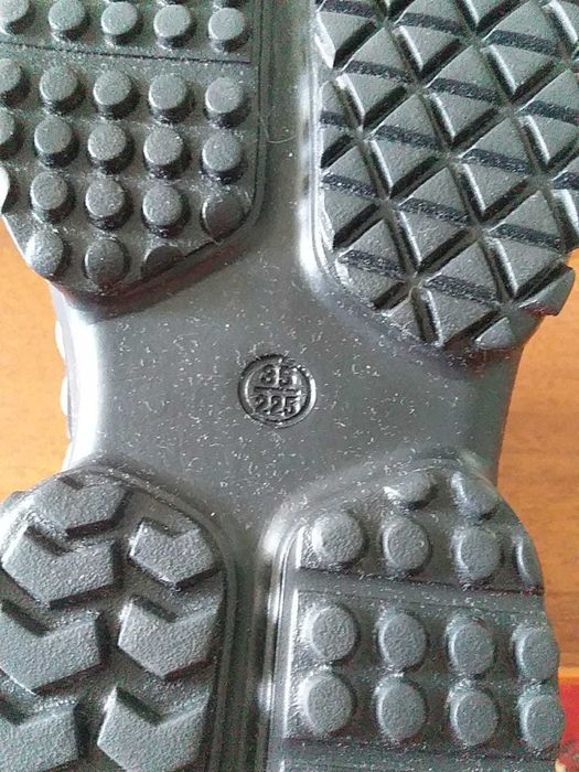 Сандалии на мальчика летние