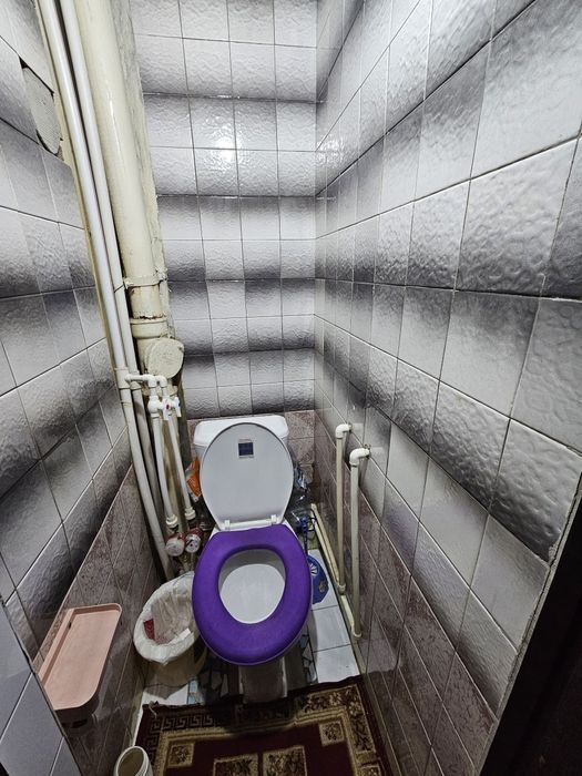 Сотилади 2 хона 1-етаж 4 етажли Г'иштли дом