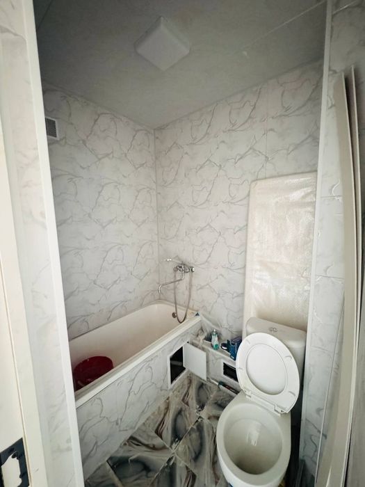 1 xonali uy 3 qavat Oktiyabir