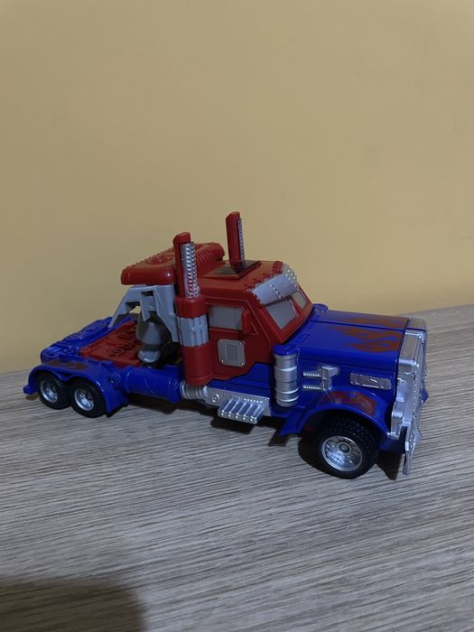 Играчка transformers - Optimus Prime