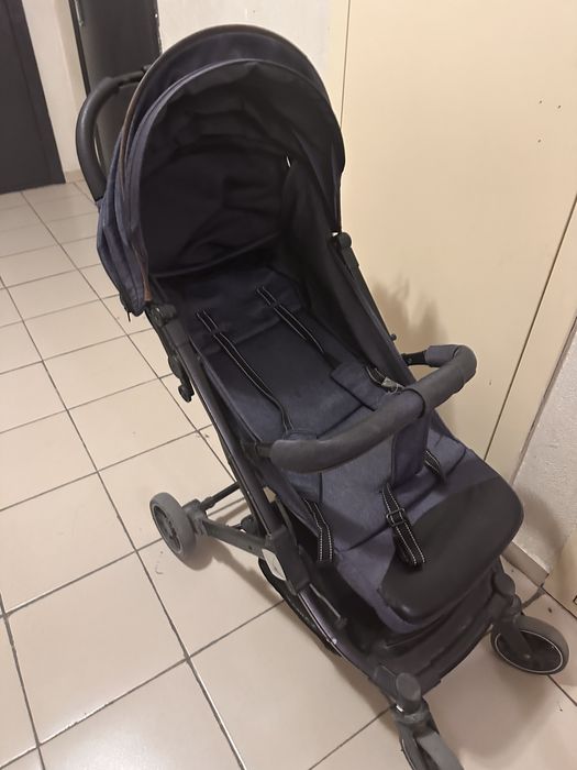 Коляска skilmax в хорошем состоянии. Продаю