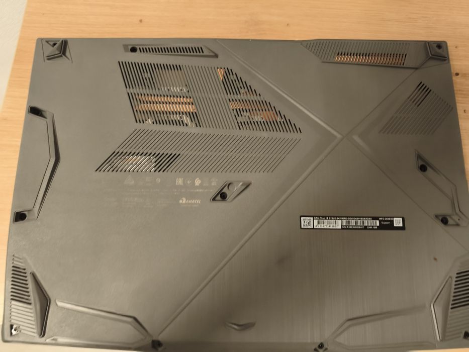 Laptop gaming  MSI thin 15