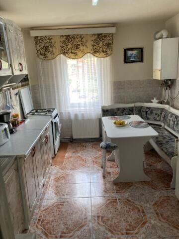 Proprietar vând Apartament 3 camere Reșita