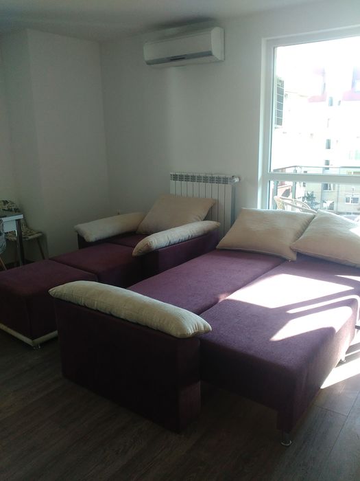 Разтегателен диван(100лв)  + разтегателен фотьойл и табуретка (200лв)