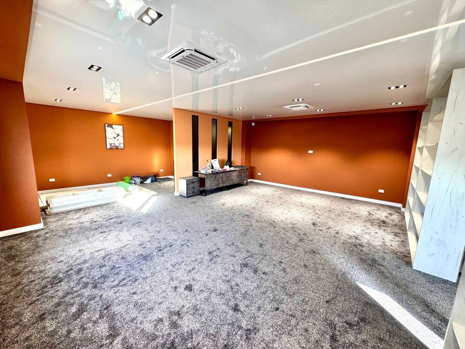 Коммерческое помещение в бизнес-центре 
на Паркентском. Ориентир: EVOS