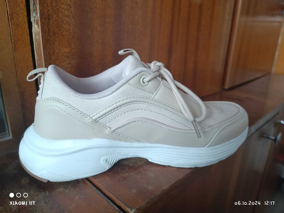 Маратонки 36 номер