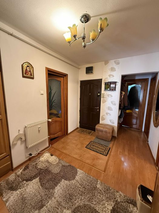 Apartament 3 camere, decomandat Str. Mihai Viteazu