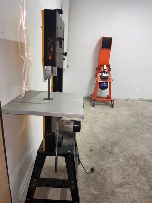 Продам Швейную машинку