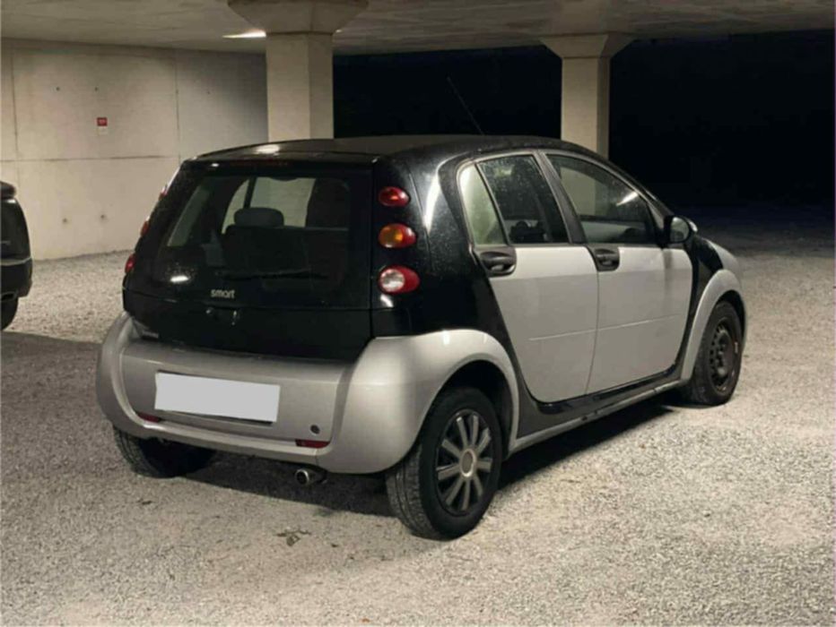 Vând Smart Forfour 1.2 Benzina 

SMART FORFOUR 
An 2006 

Motor 1.2 b