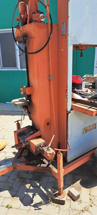 Banzic orizonal cu spargator de lemne Giarmata • OLX.ro
