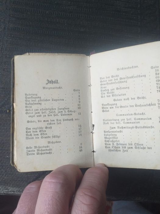 Carte de rugăciuni antică