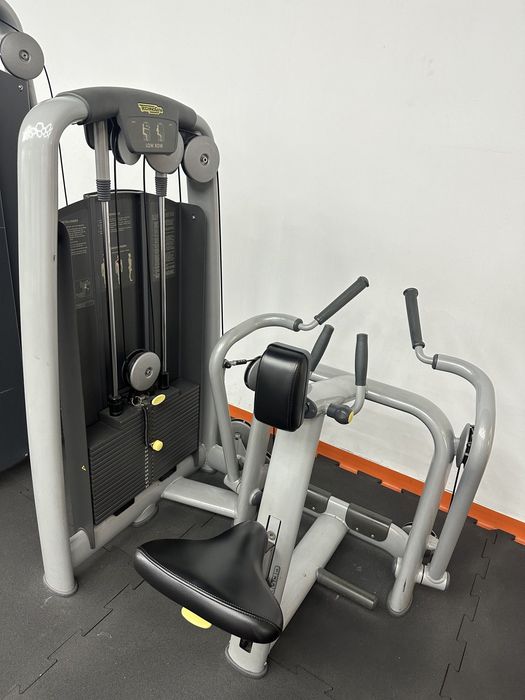 Technogym Selection – 10 aparate piept, spate, umeri și brațe