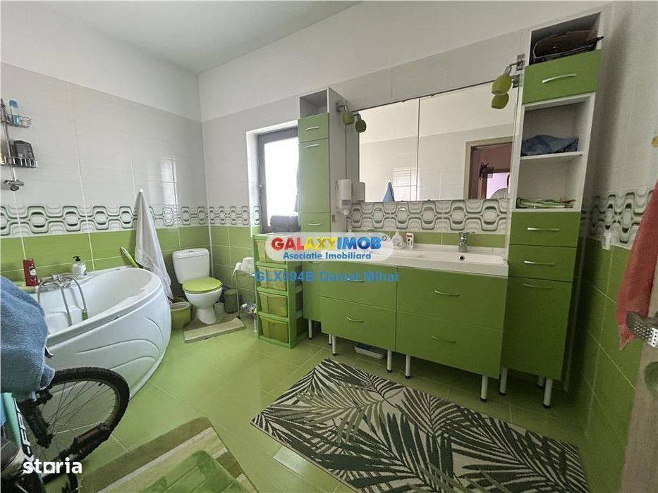 Duplex 4 camere-Mansarda utila-Curte amenajata-Pivnita-str Safirului