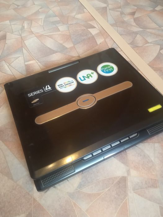 Продам мини ДВД.. плеер...