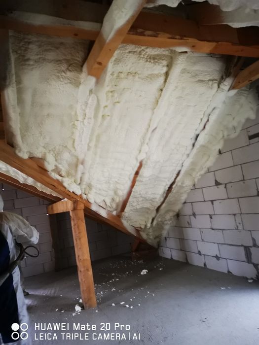 Izolații spumă poliuretanica 28 lei/mp