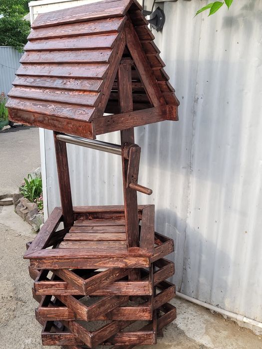 Колодец декоративный для сада