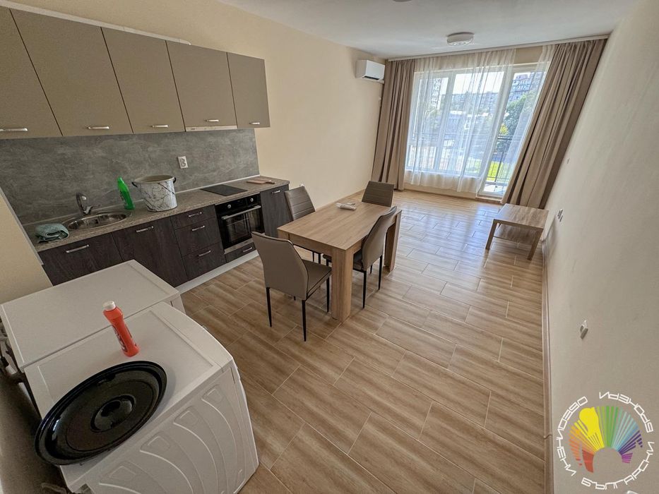 Дава се под наем Двустаен апартамент в Бургас, Изгрев - 72 кв.м за 561 € - Снимка #3