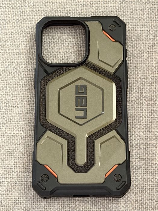 Калъф UAG - Monarch Pro MagSafe, iPhone 15 Pro Max