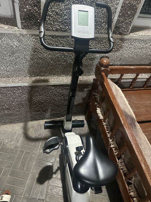 Велотренажор      .