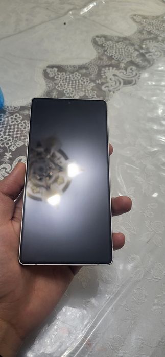 Samsung S25 ultra ideal xolatda