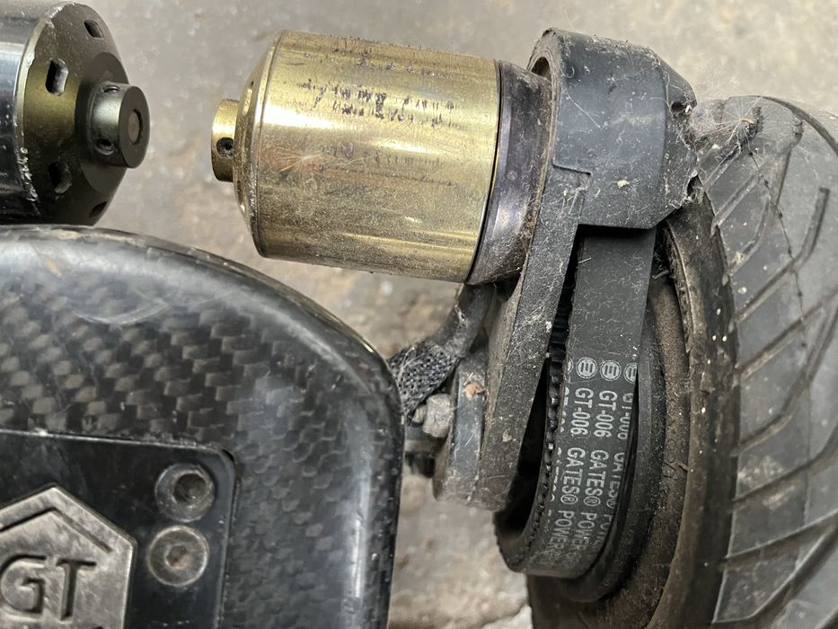 Evolve Carbon GT All Terrain Skateboard electric