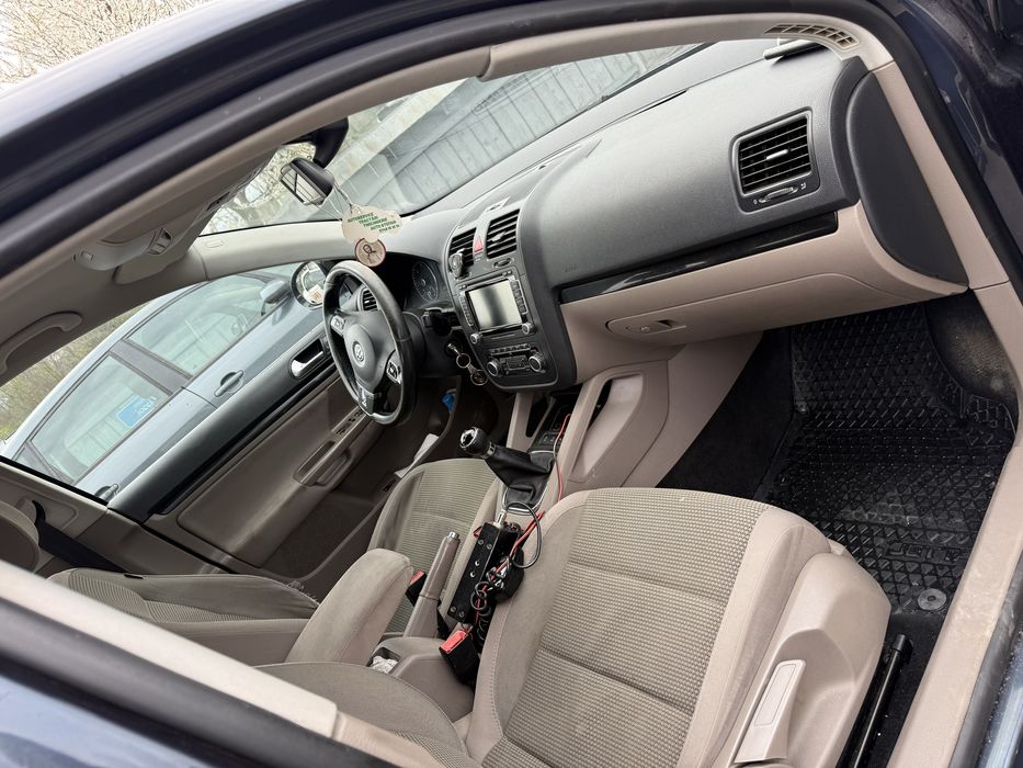VW Jetta 2010 2.0 TDI
