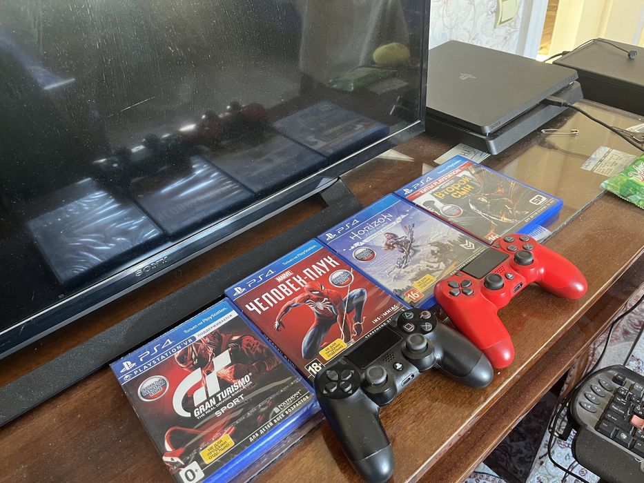 PlayStation 4 Slim 1TB