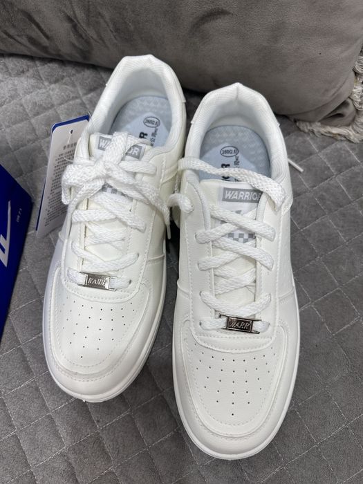 Новые мужские кроссовки