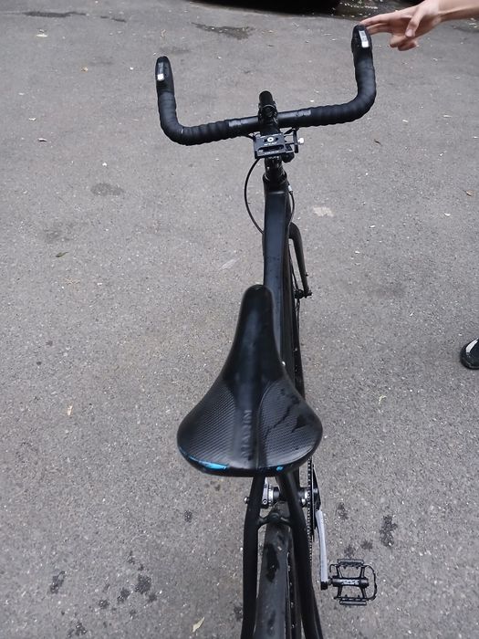Bicicletă crescent gravel / cross, frâne disc, echipare Shimano Metrea