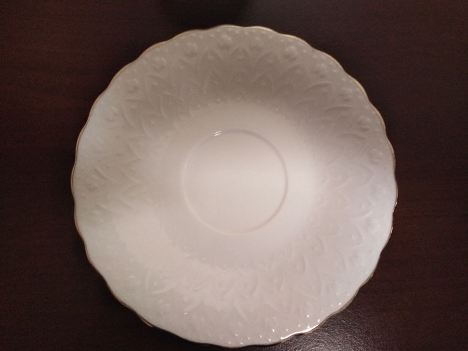 Сервизи за кафе от костен порцелан и стъкло