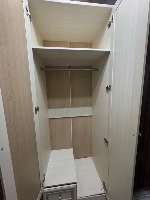 Киім салатын шкаф