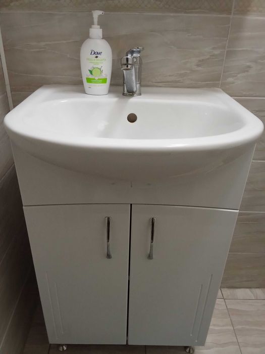 Раковина с тумбой