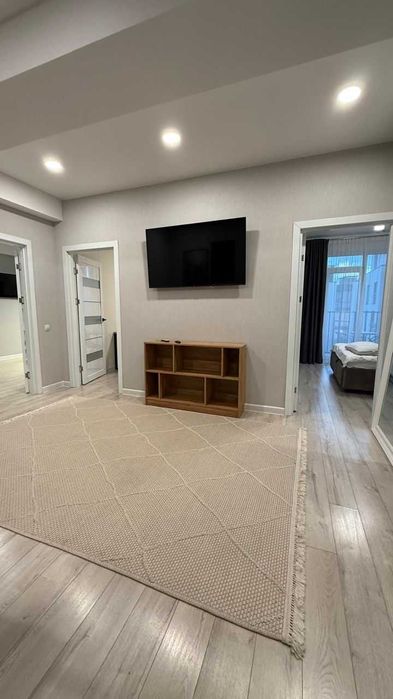 Дава се под наем Двустаен апартамент в София, Дружба 1 - 54 кв.м за 375 € - Снимка #1