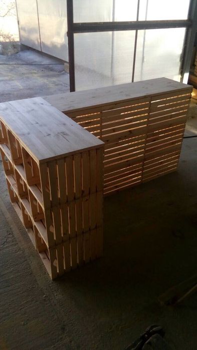 Стилажи, барове от дърво