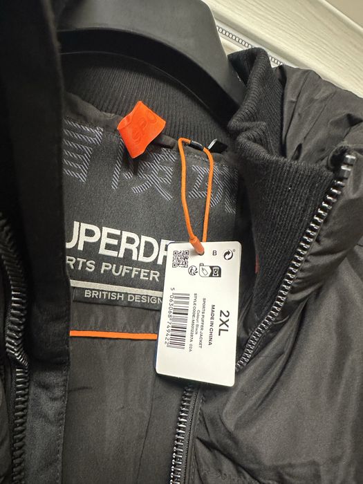 Geaca SuperDry noua