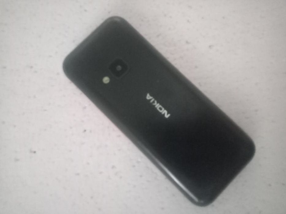 Продам телефоны  Самсунг А10 и нокия