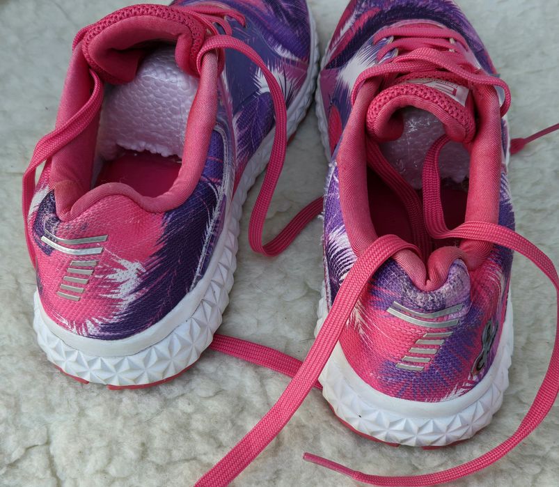 Emporio Armani оригинални дамски сникърси 37 1/3