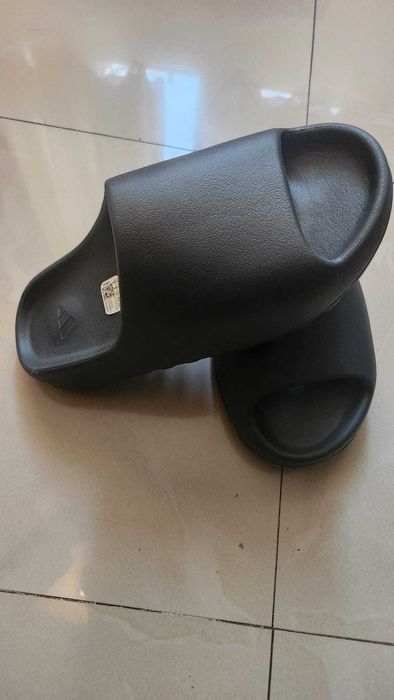 Adidas Yeezy Slide nr. 42, 43 Originali