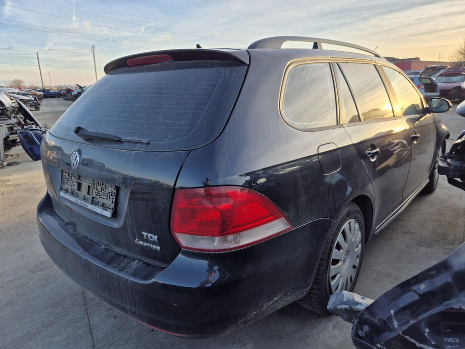 Dezmembram Volkswagen  Golf 5 Combi 4 Motion 1.9tdi BLS