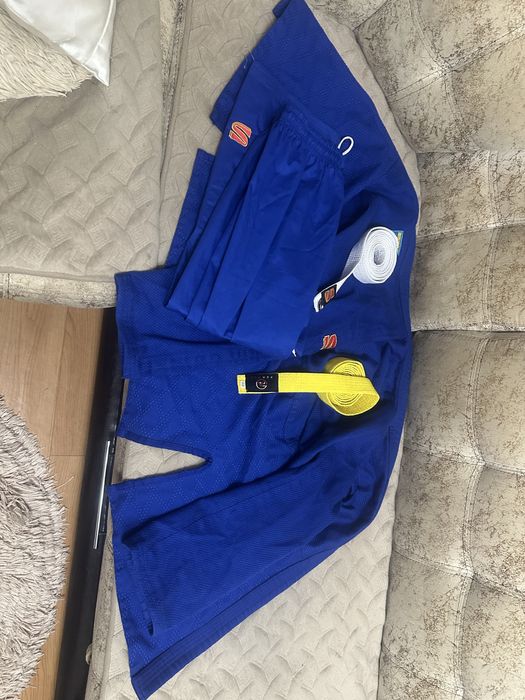 Продам кимоно для самбо-дзюдо sakura